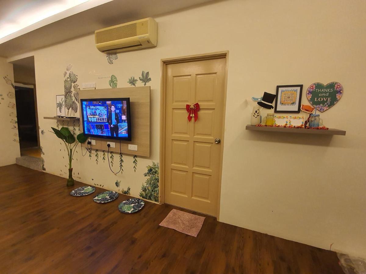Swimming Pool Party House Apartman Batu Pahat Kültér fotó