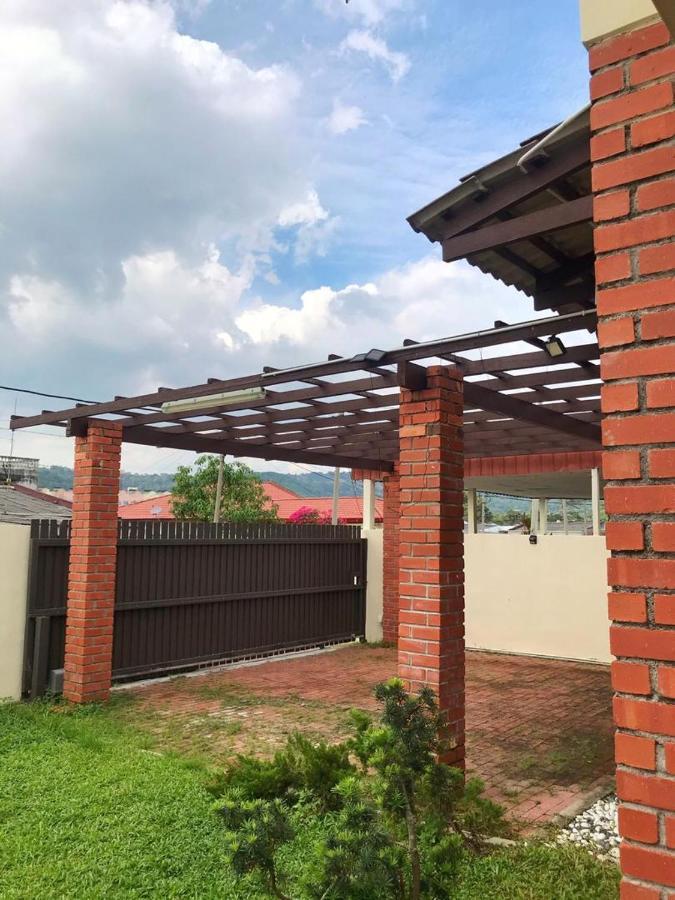 Swimming Pool Party House Apartman Batu Pahat Kültér fotó